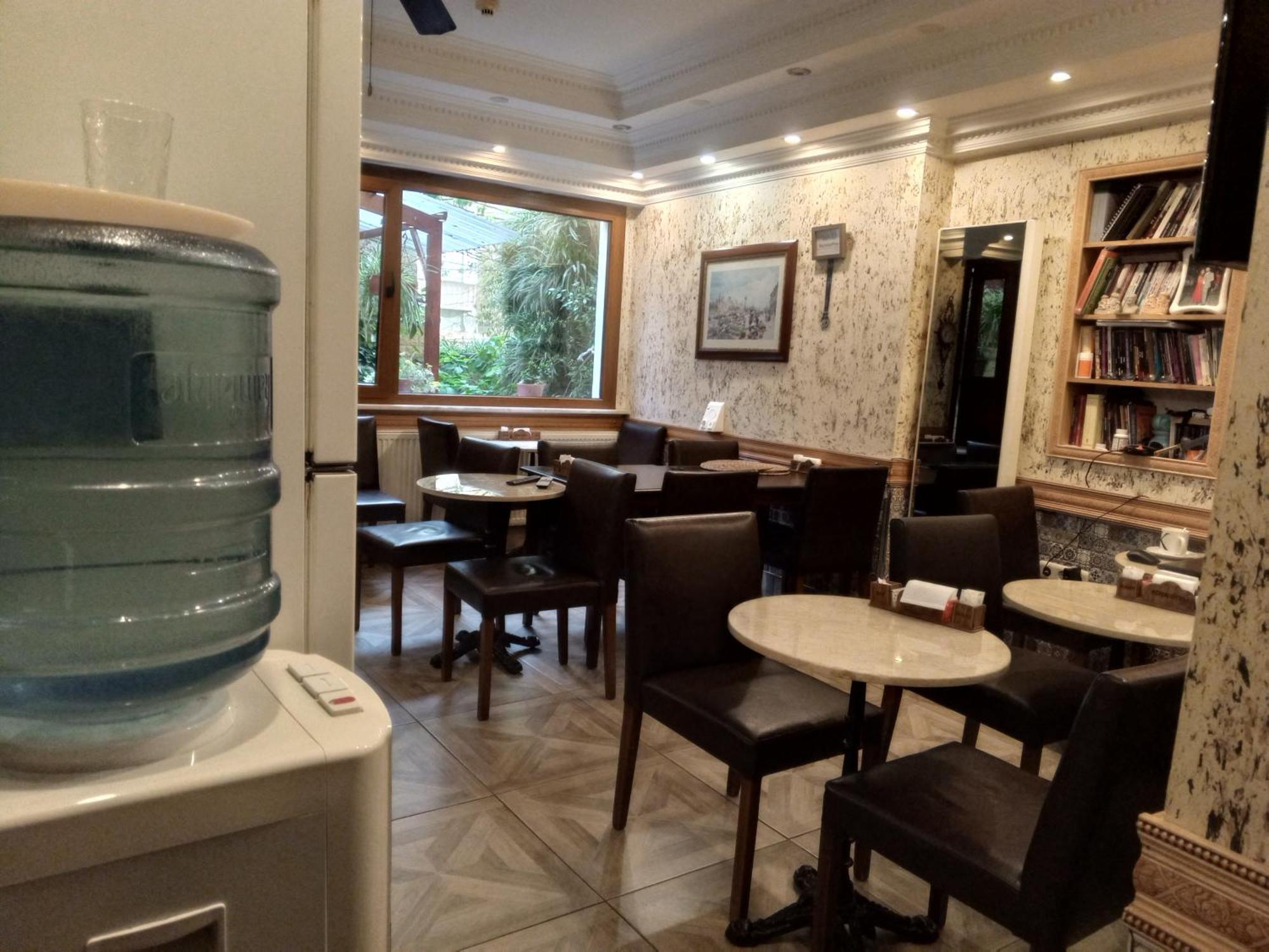 Kosk Hotel Kadikoy Истанбул Екстериор снимка