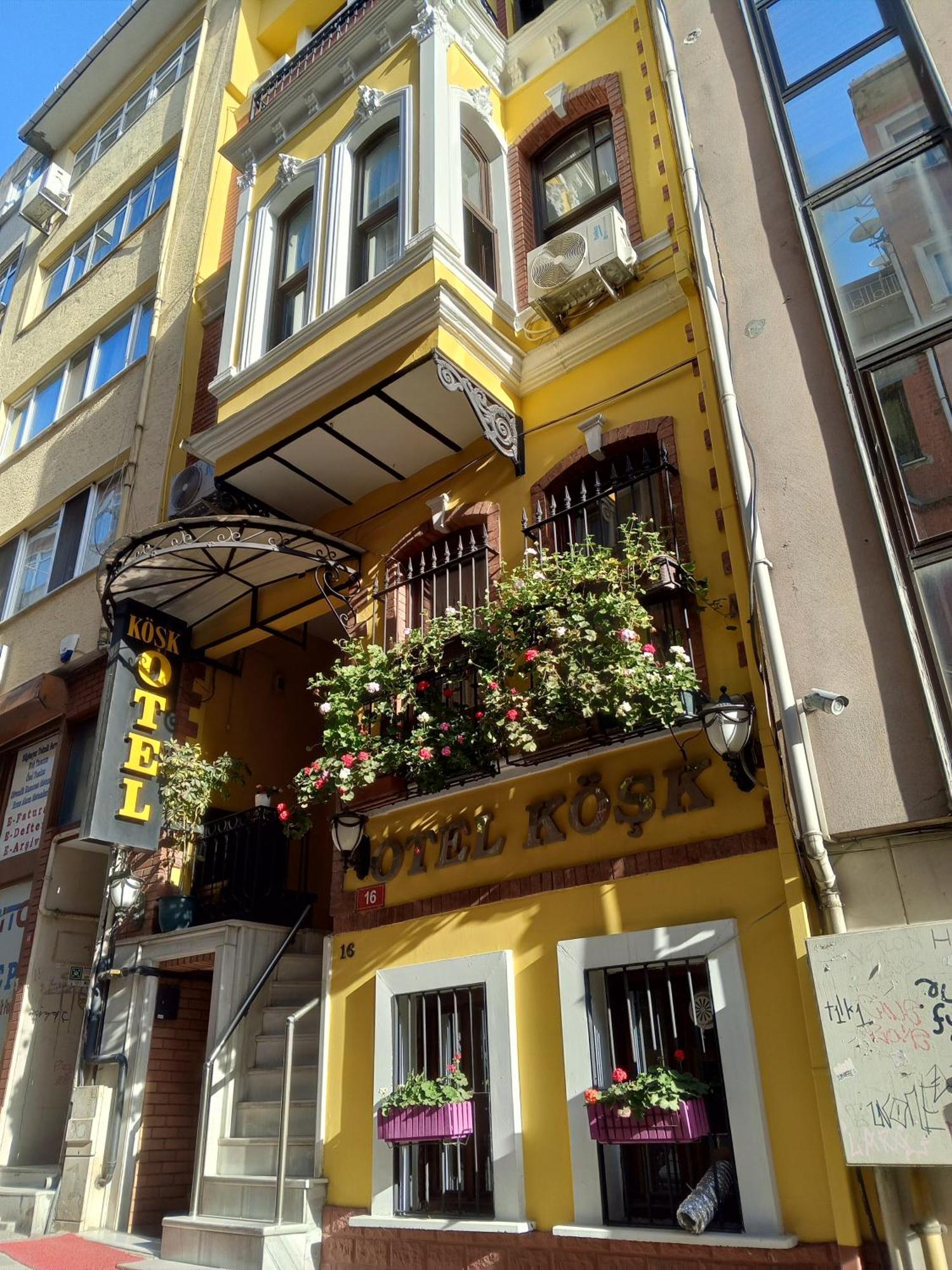 Kosk Hotel Kadikoy Истанбул Екстериор снимка