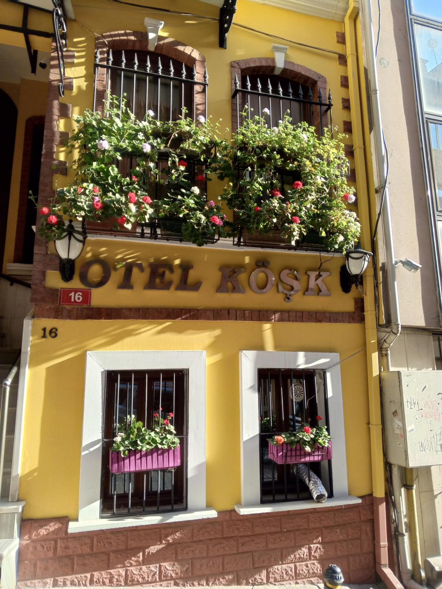Kosk Hotel Kadikoy Истанбул Екстериор снимка