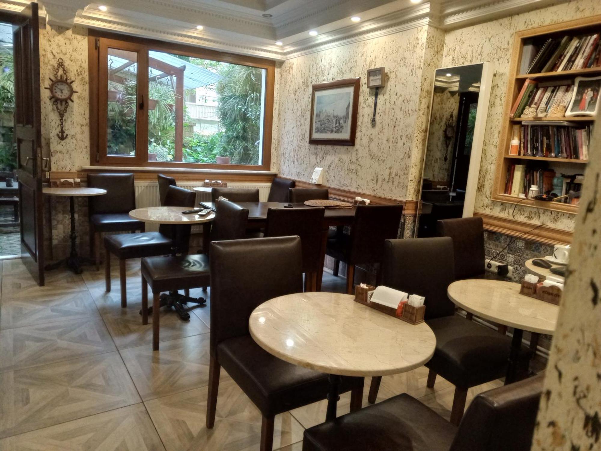 Kosk Hotel Kadikoy Истанбул Екстериор снимка
